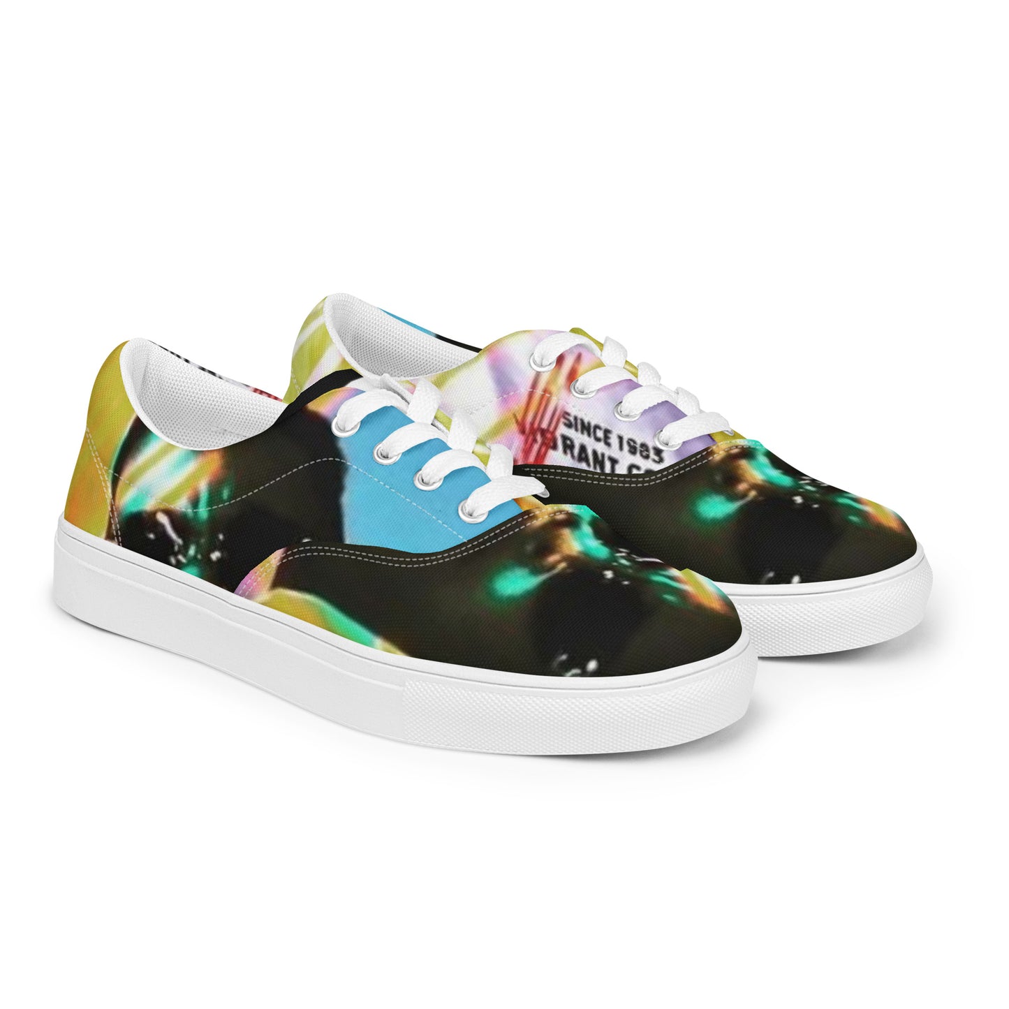 Men’s lace-up canvas shoes